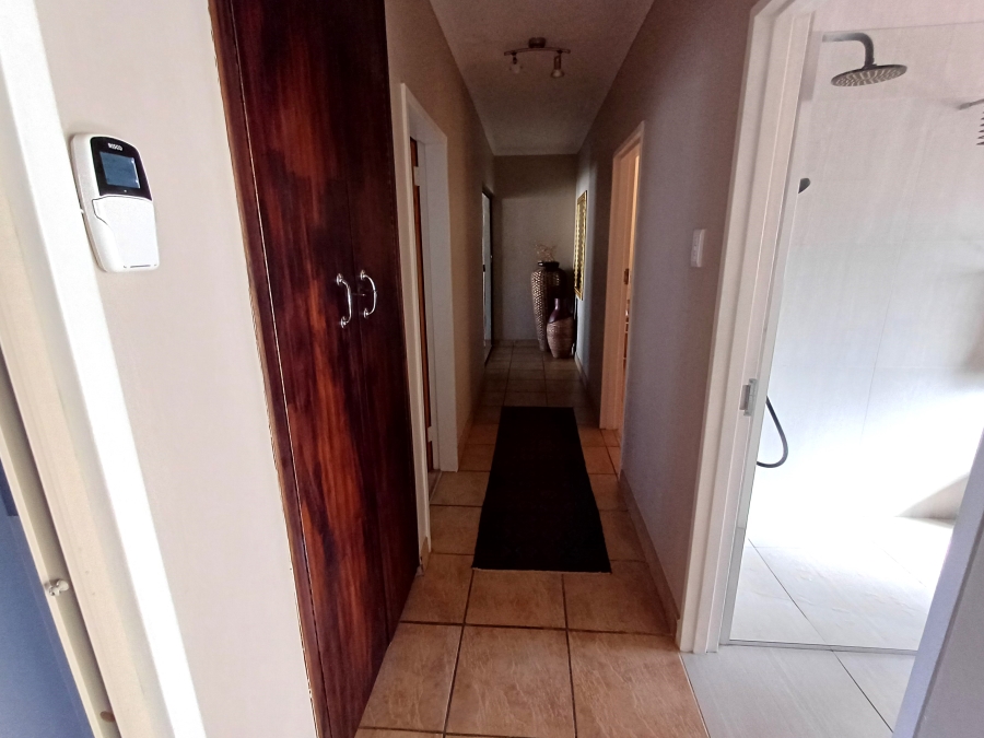 4 Bedroom Property for Sale in Vanes Estate Eastern Cape